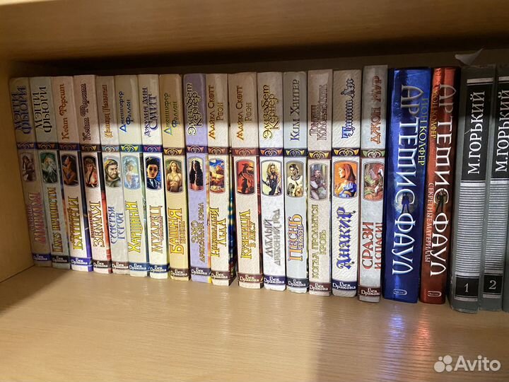 Книги в ассортименте