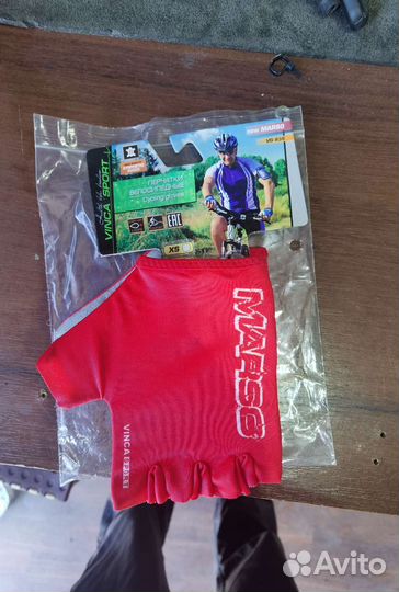 Перчатки спортивные