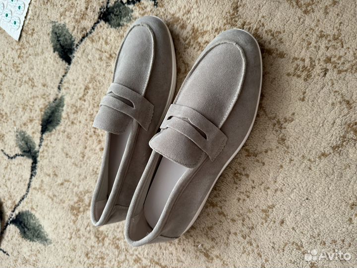 Лоферы женские