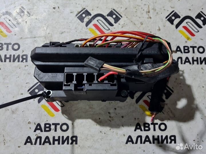 Блок предохранителей Bmw E66 N62 2002