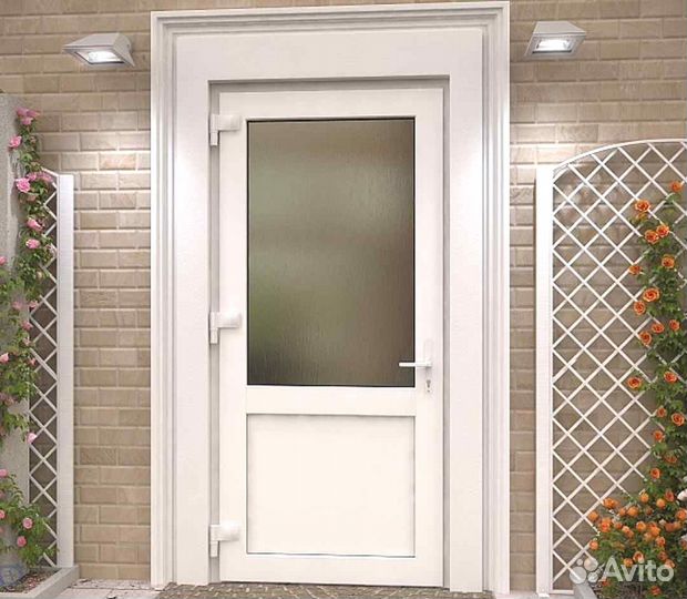 Пластиковая дверь
