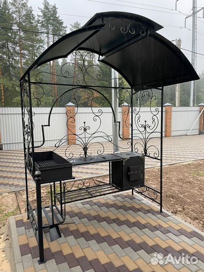 Мангал кованый с крышей