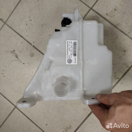 Бачек омывателя Skoda Octavia A7 новый Оригинал