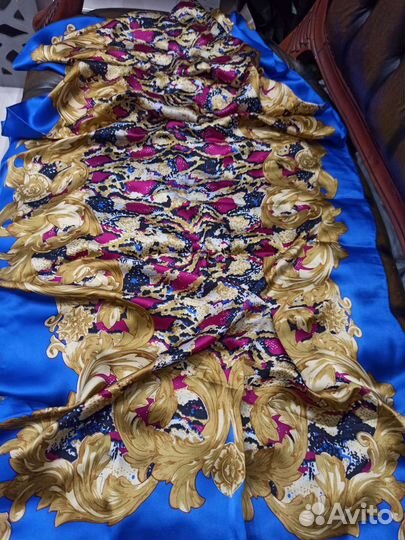 Палантин шелковый брендовый versace италия шелк