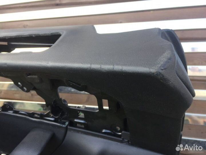 Обшивка двери передняя левая Jaguar F-Pace