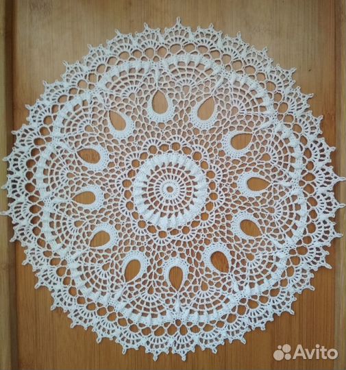 Интерьерные вязаные салфетки