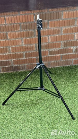 Штатив для света