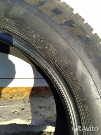 Bridgestone Blizzak Spike-02 195/65 R15 91T