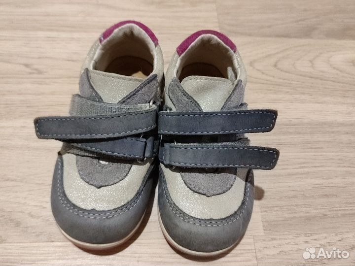 Кроссовки для девочки 22 размер