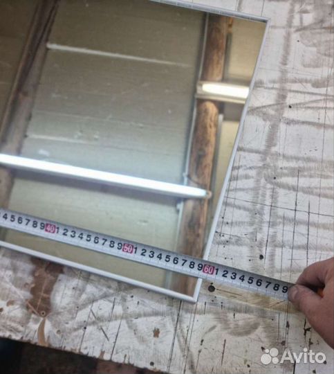 Зеркало в алюминиевой раме