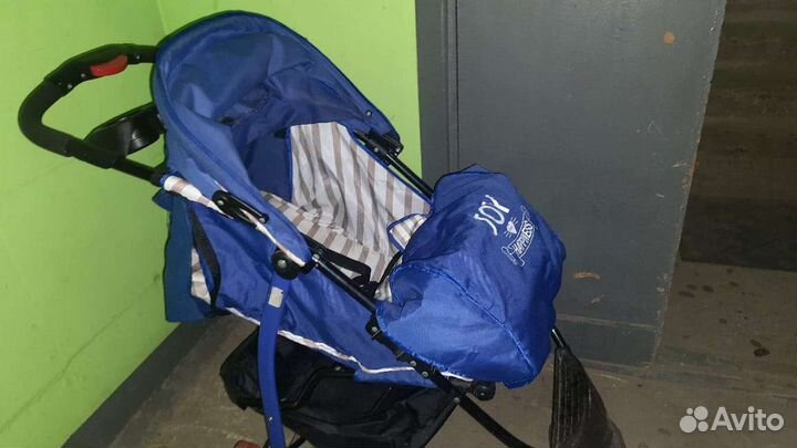 Прогулочная коляска