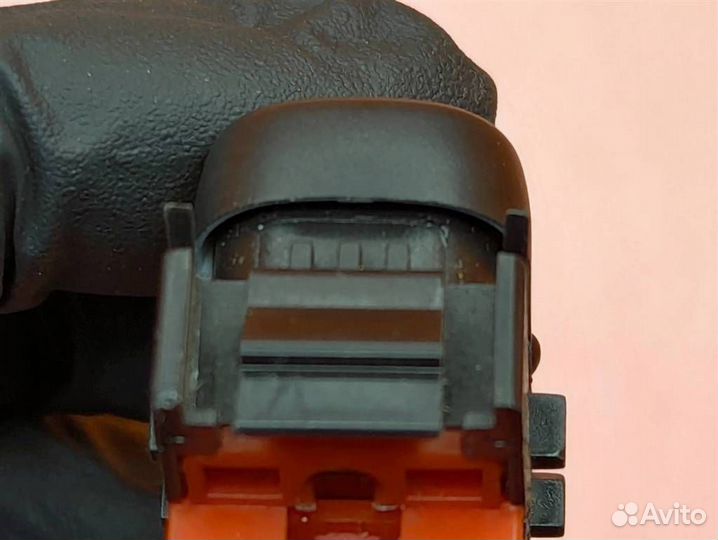 Кнопка стеклоподъемников w163 ML-class 612.963