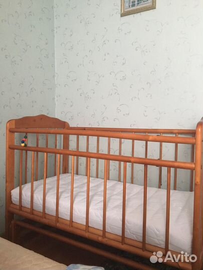 Продается детская кроватка с матрасом
