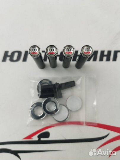 Кнопки блокировки дверей White Карбон Audi