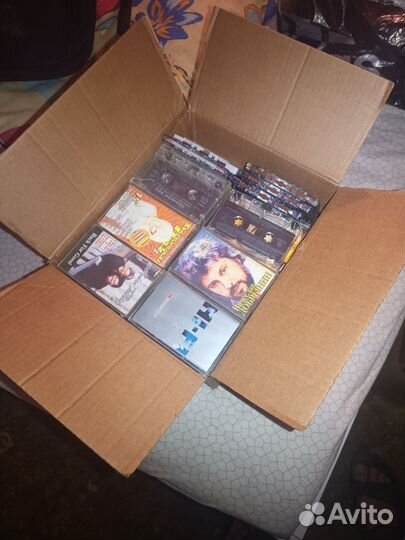 Коробка аудио кассет