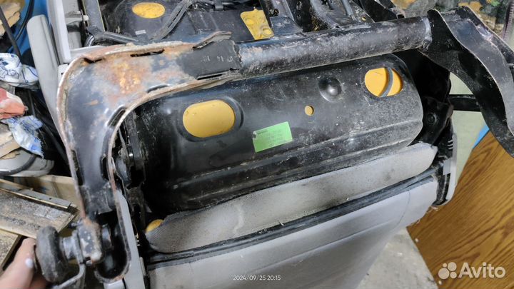 Передние сиденья