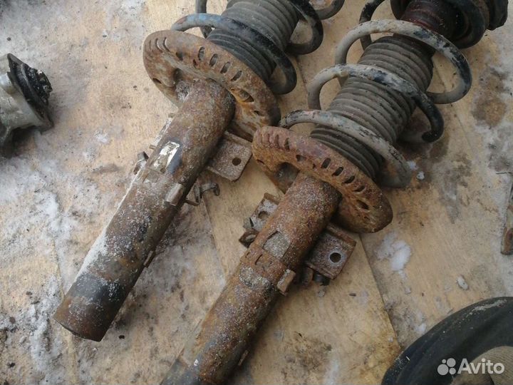 Стойка передняя в сборе шкода фабия