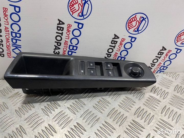 Блок управления стеклоподъемниками Chevrolet Cruze