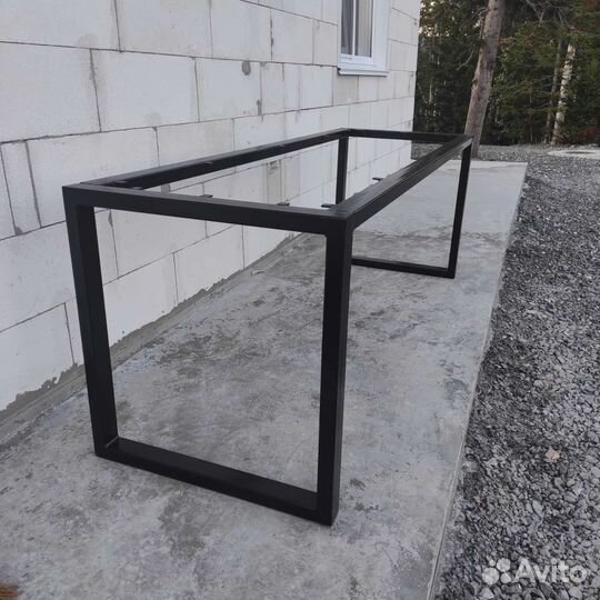 Подстолье