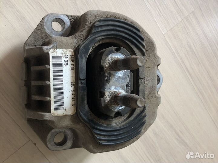 Опора кпп jeep wk2