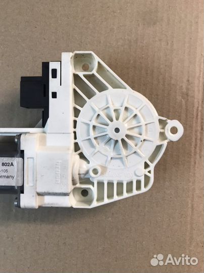 Mоторчик задней правой дери Audi A6 C6