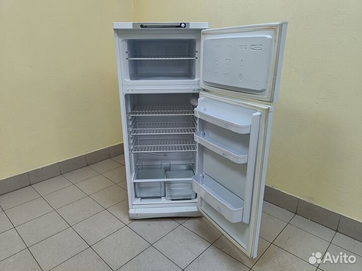 Холодильник Indesit