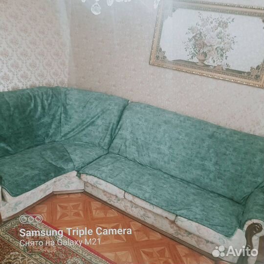 Накидка на угловой диван из микровелюра