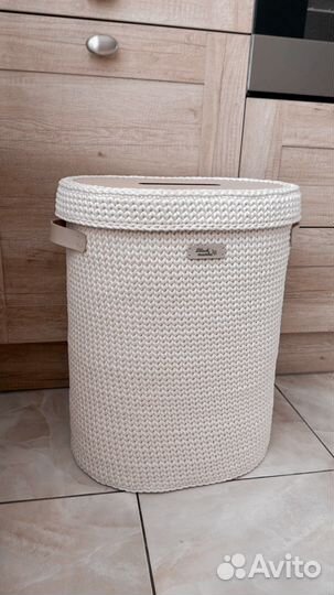 Вязаная бельевая корзина