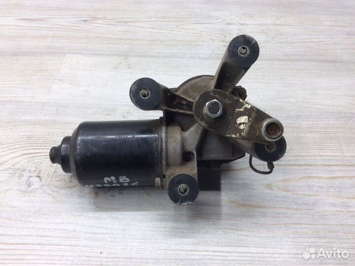 Моторчик стеклоочистителя передний Mitsubishi L300