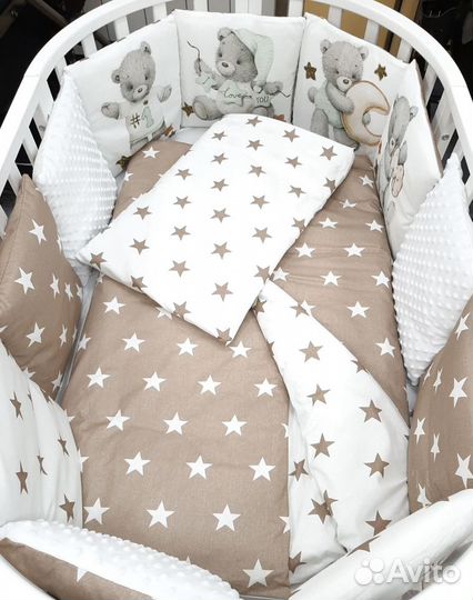 Комплект в кроватку 18 предметов новый