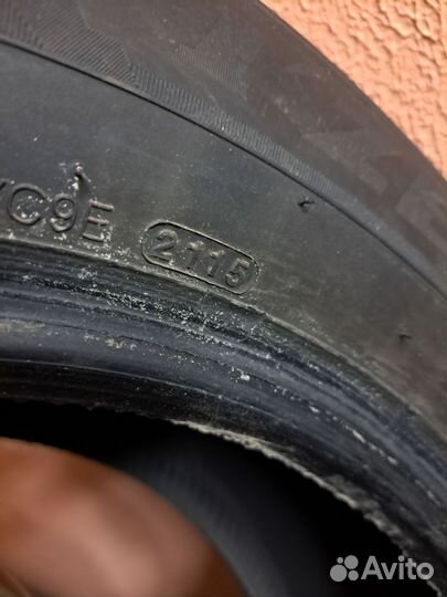 Kumho I'Zen KW22 215/60 R16 99T