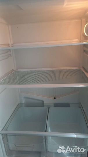 Холодильник indesit