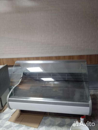 Продам холодильные витрины, шкафы