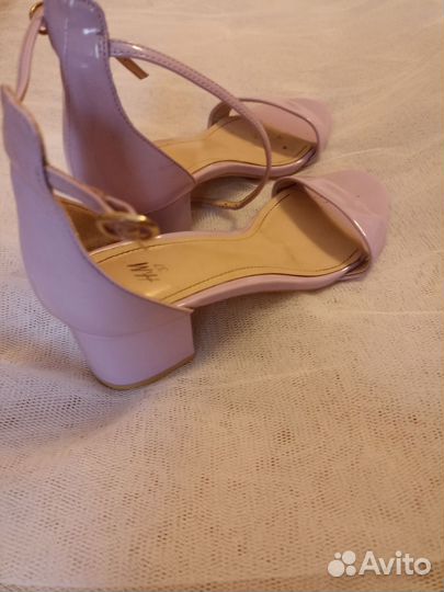 Босоножки женские 38 размер