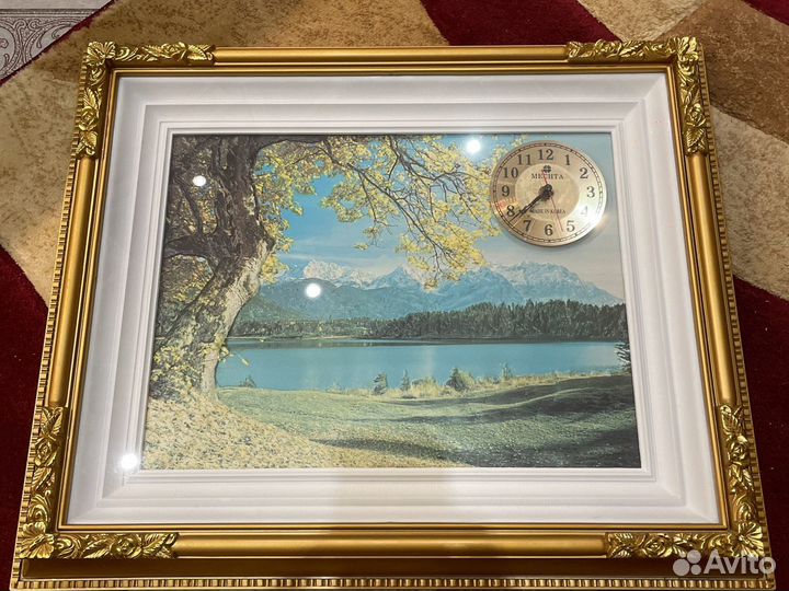 Картина с часами