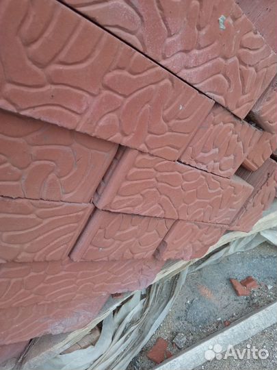 Красный кирпич