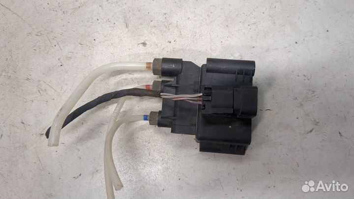 Блок клапанов Mercedes E W212, 2010