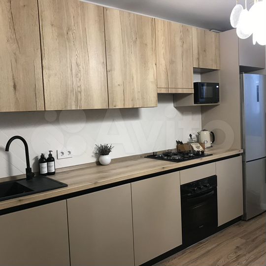 2-к. квартира, 58 м², 2/10 эт.