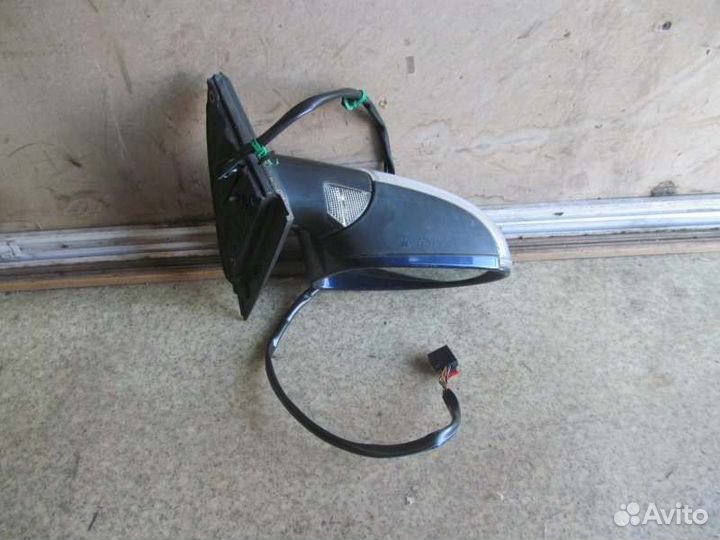 Зеркало левое переднее левое Volkswagen Passat B6