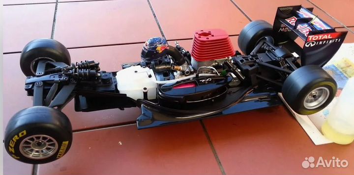 Red Bull Racing RB7 1/7 Kyosho Nitro DeAgostini