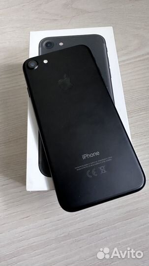 Продаю iPhone 7