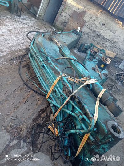 Гусеничный экскаватор Kobelco SK200LC, 2000