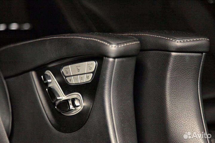 Аренда минивэна V-Class с водителем