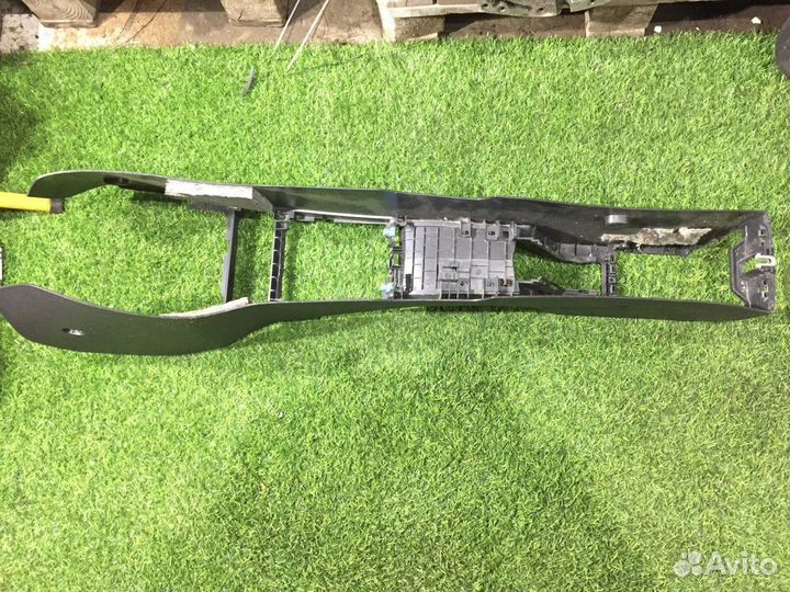 Центральная консоль Opel Astra H 2004 - 2014