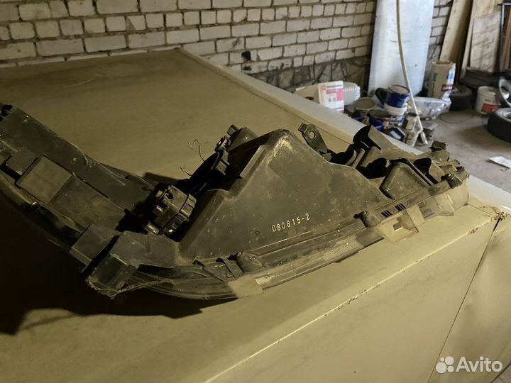 Фара тойота хайлакск 8