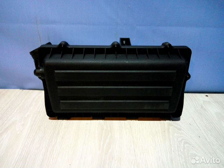 Корпус воздушного фильтра Polo 2010-2015