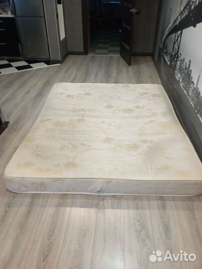 Матрас 160х200 бу
