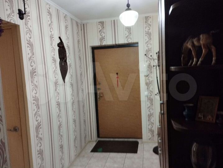 3-к. квартира, 70 м², 1/9 эт.