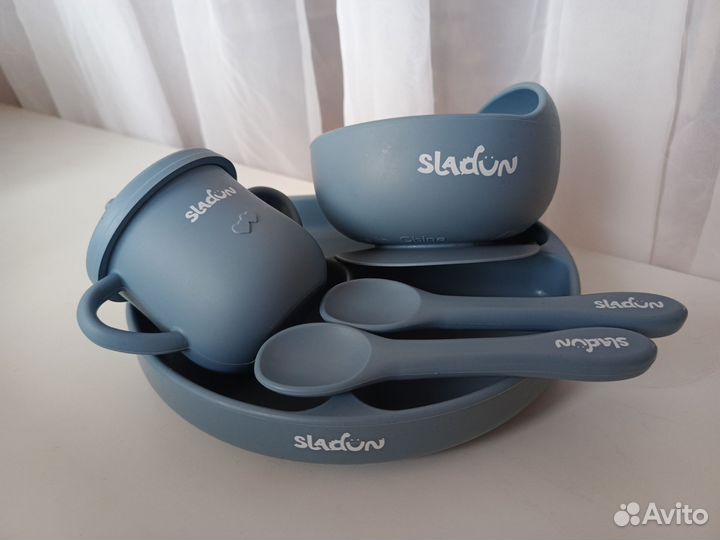 Комплект детской силиконовой посуды на присосках