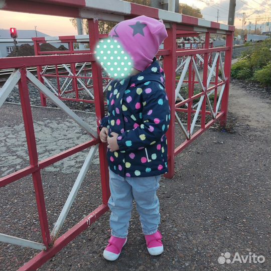 Вещи на девочку 86-104 ветровка, жилетка и др
